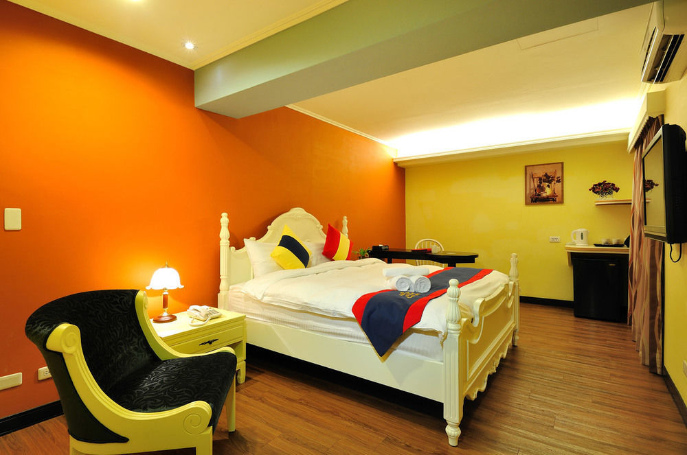 Elizabeth Hotel Taizhong Zewnętrze zdjęcie