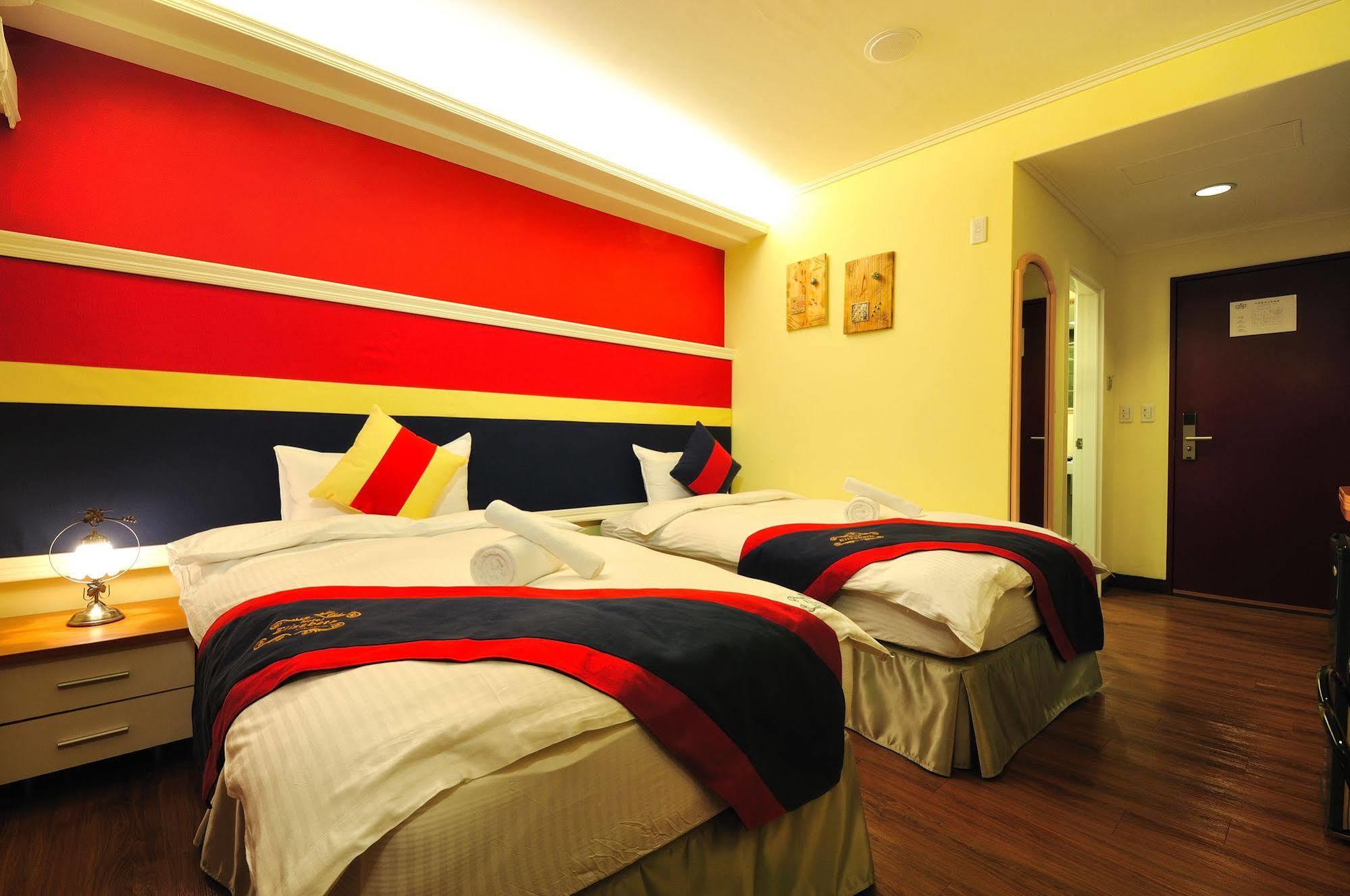 Elizabeth Hotel Taizhong Zewnętrze zdjęcie