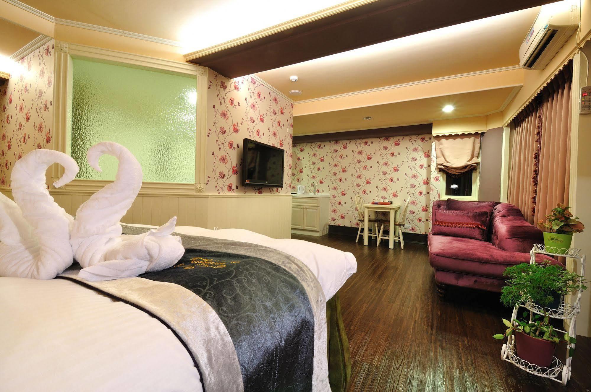 Elizabeth Hotel Taizhong Zewnętrze zdjęcie
