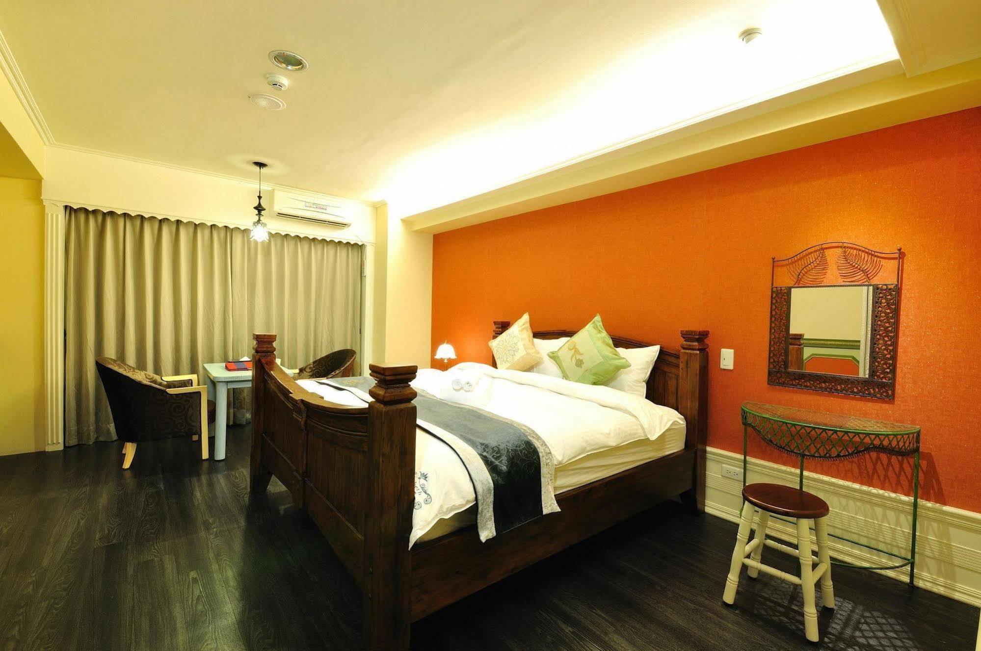 Elizabeth Hotel Taizhong Zewnętrze zdjęcie