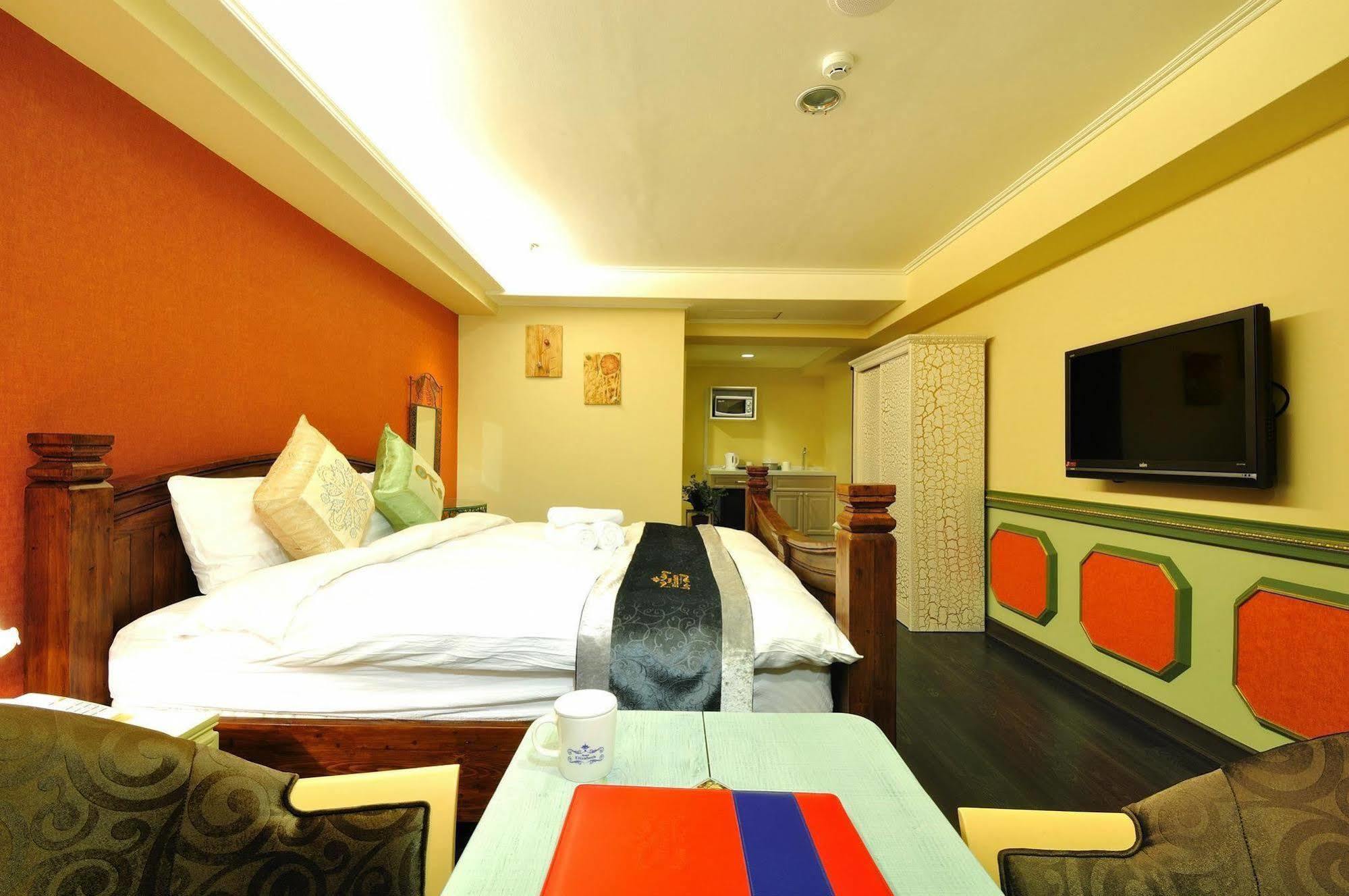 Elizabeth Hotel Taizhong Zewnętrze zdjęcie